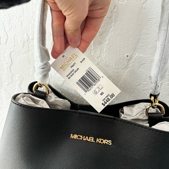 Michael Kors Black Medium Pratt Bucket Bag New with Tags Gold Double Pocket - Picture 12 of 12